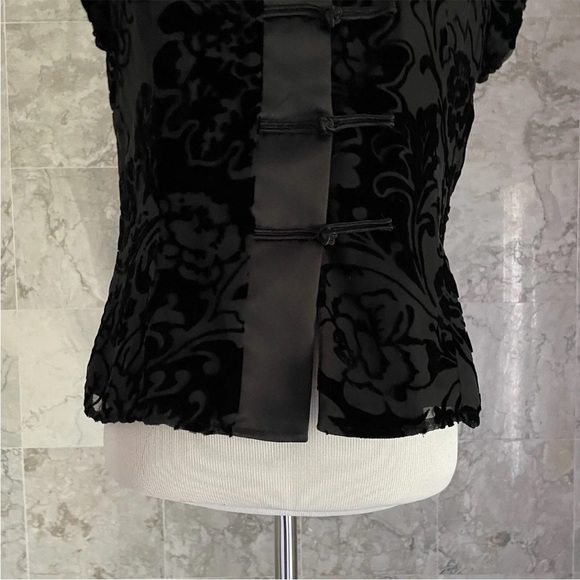 XSCAPE Joanna Chen Flocked Velvet Blouse - Picture 3 of 8